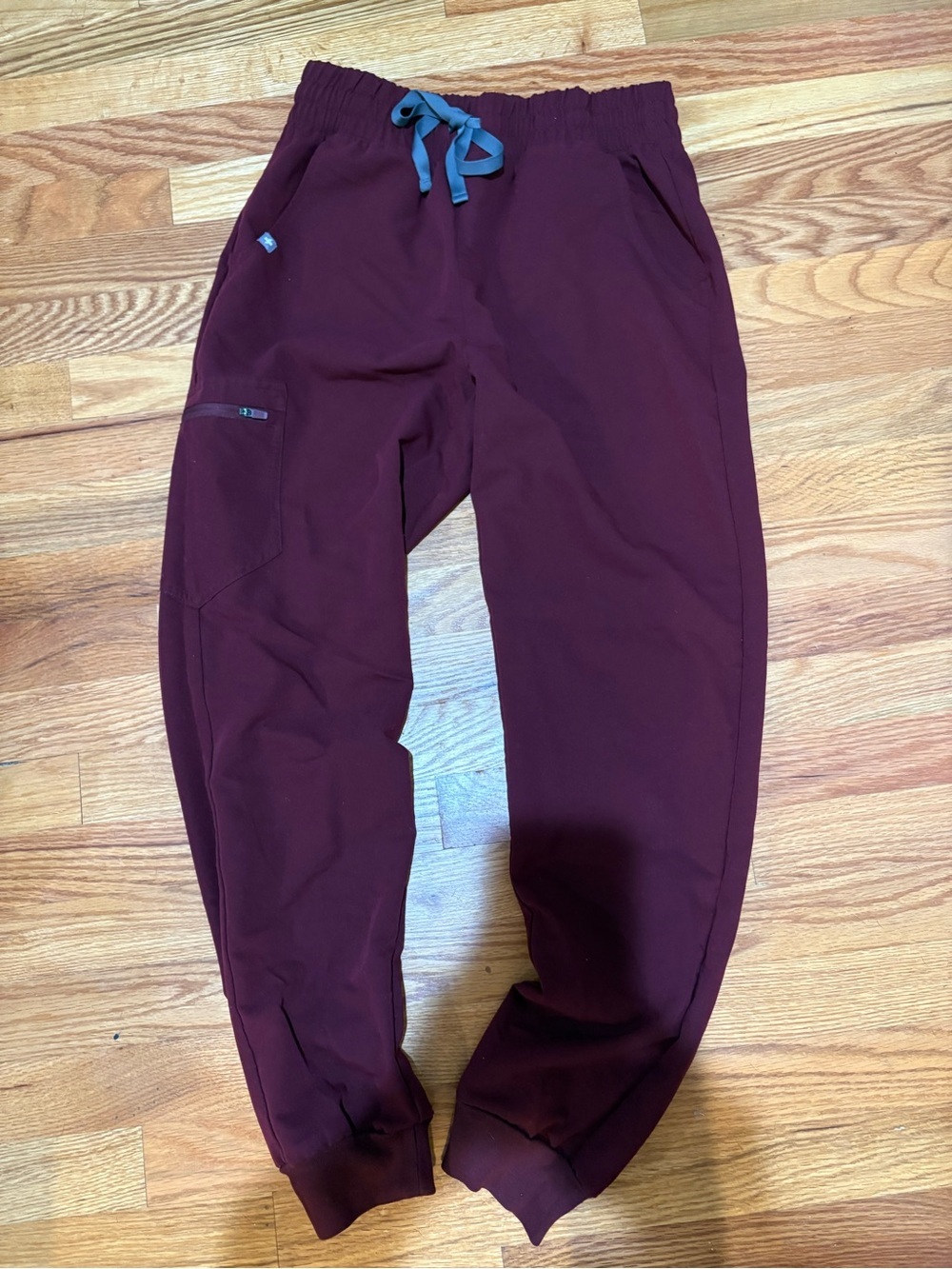 🩺FIGS Burgundy Jogger Scrub Pants